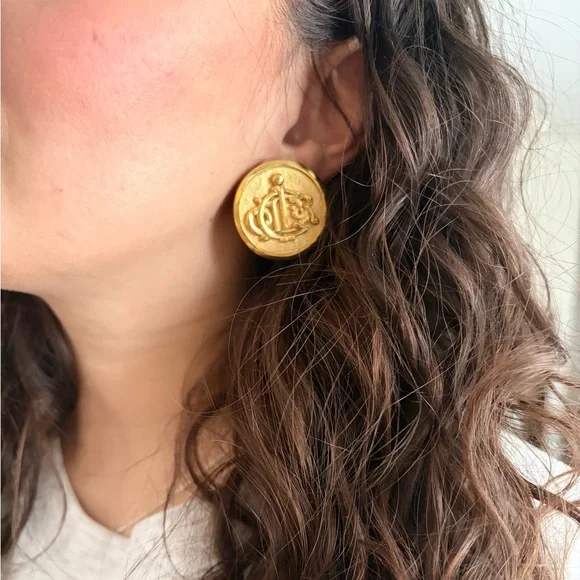 AUTHENTIC Rare Find Vintage 1980s Christian Dior Clip-On Earring Gold Plated - Picture 2 of 3